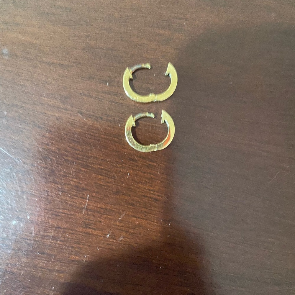 Jennifer Meyer 18k gold huggies